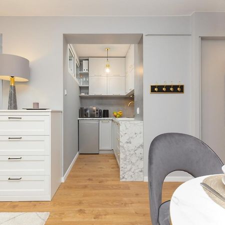 City Center Apartment Near The Vistula By Noclegi Renters วอร์ซอ ภายนอก รูปภาพ