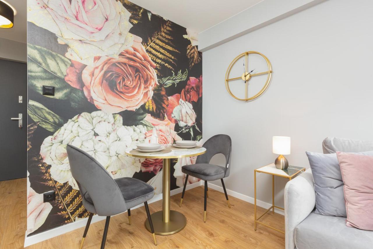 City Center Apartment Near The Vistula By Noclegi Renters วอร์ซอ ภายนอก รูปภาพ