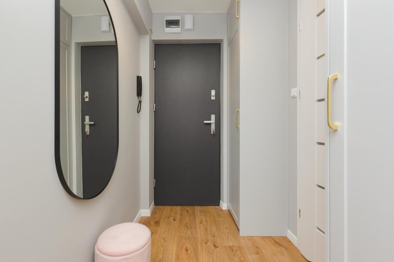 City Center Apartment Near The Vistula By Noclegi Renters วอร์ซอ ภายนอก รูปภาพ