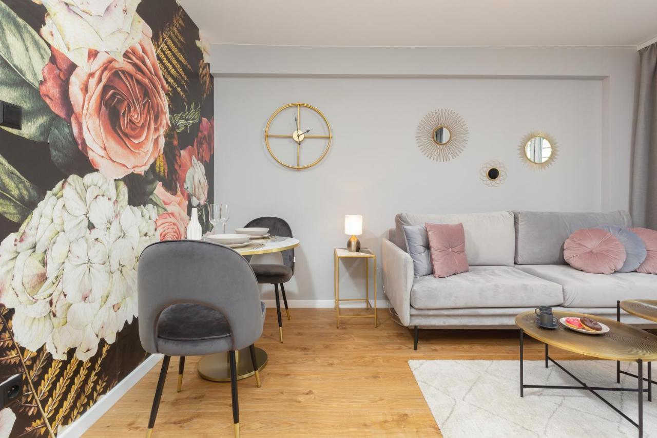 City Center Apartment Near The Vistula By Noclegi Renters วอร์ซอ ภายนอก รูปภาพ